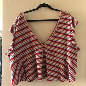 Cutest little flowy ribbed crop top!